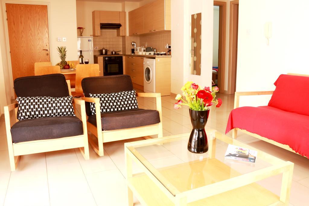 Photothea Apartments Protaras Exterior photo